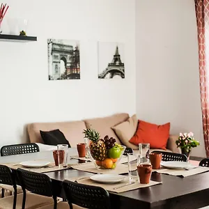 Affittacamere Bhavana Surf House **